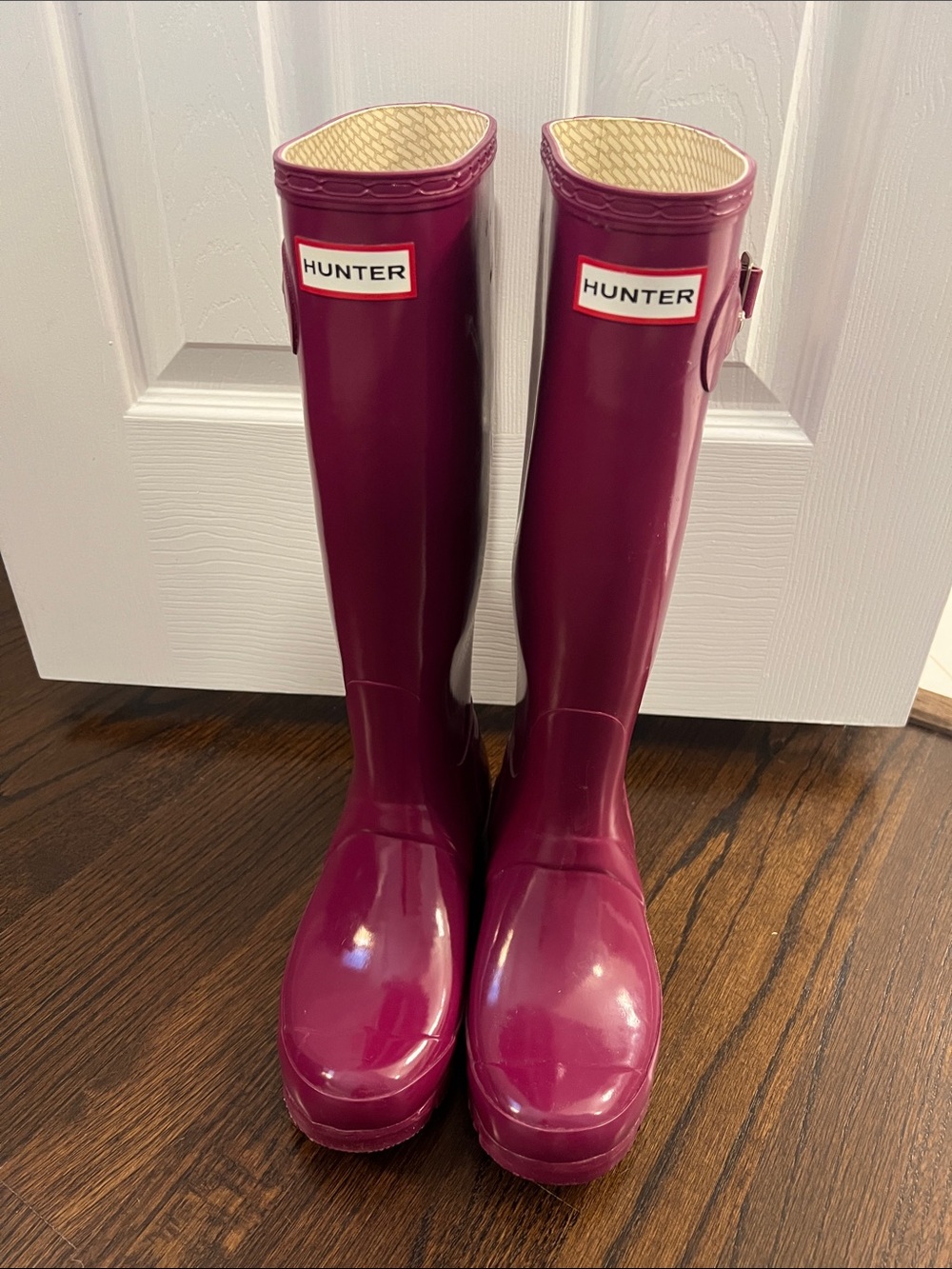 Hunter Women's Tall Gloss Rain Boots in Plum